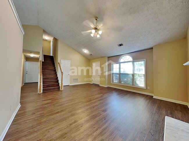 Building Photo - 1305 Carlysle Park Dr