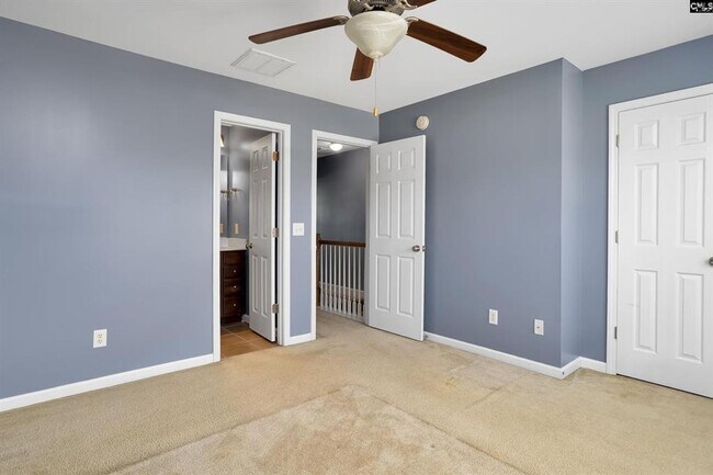 Building Photo - Move-In Ready Townhouse in Hampton Forest!