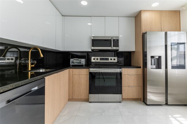 Building Photo - 3571 Magellan Cir