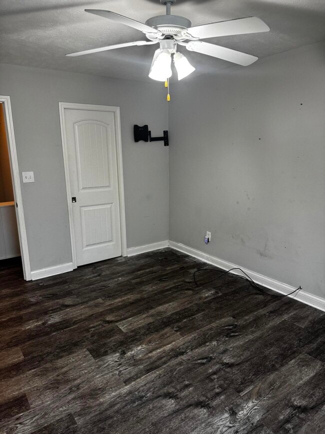 Building Photo - 342 Walnut Creek Dr