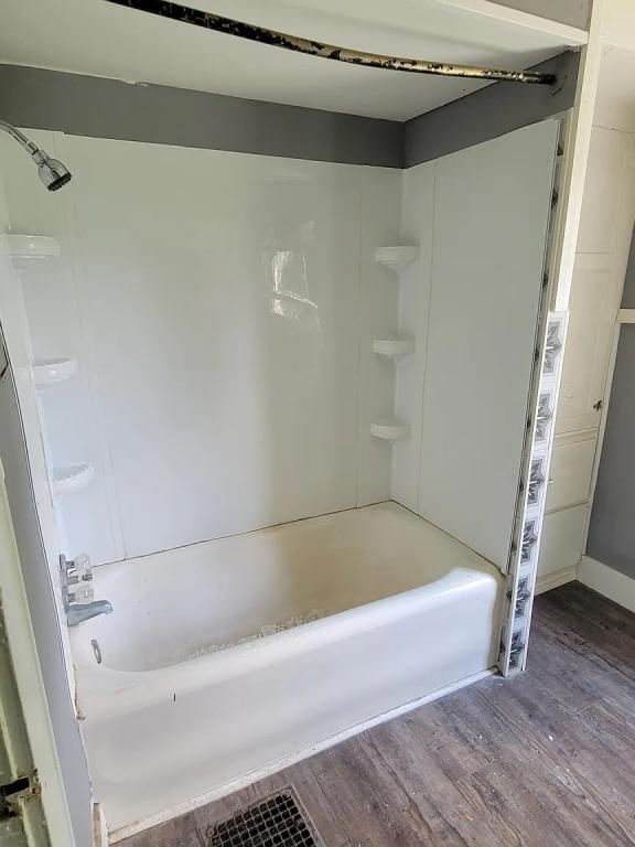 Building Photo - 715 W Fairview Ave