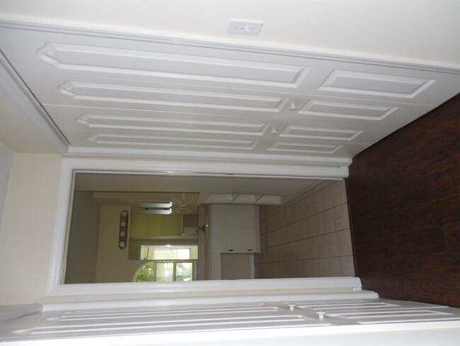 Building Photo - 5592 W Woodside Dr