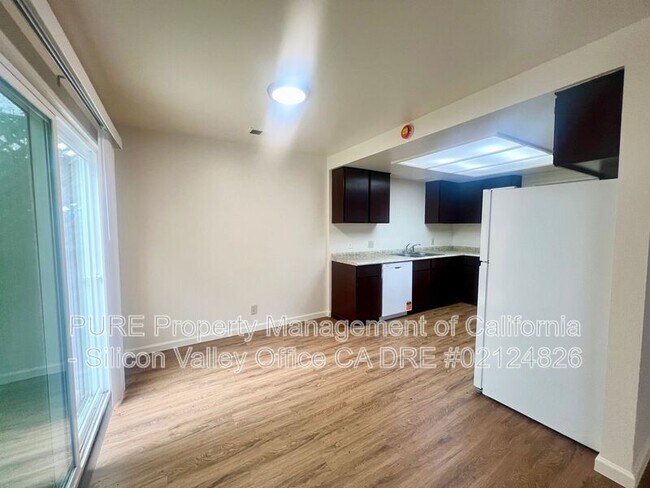 Building Photo - 144 Montebello Dr