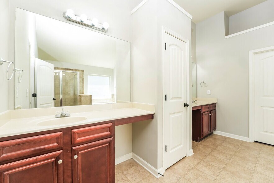 Building Photo - 304 Brittney Cove