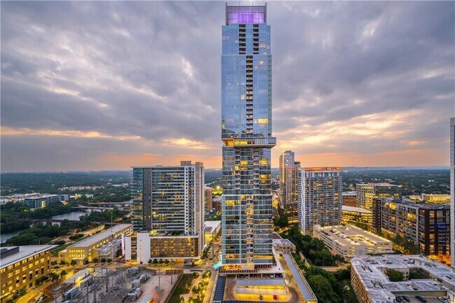 Building Photo - 360 Nueces St