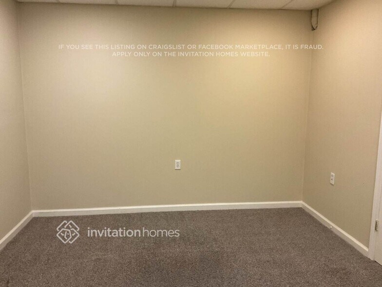 Building Photo - 240 Blake Dr