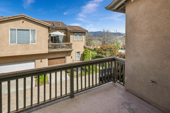 Building Photo - Stunning Corner Unit with Mountain Views & Prime Location!