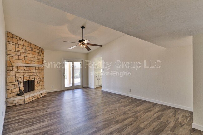 Building Photo - 4419 W Shaw Butte Dr