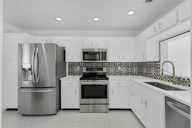 Building Photo - 232 Sandlewood Trail