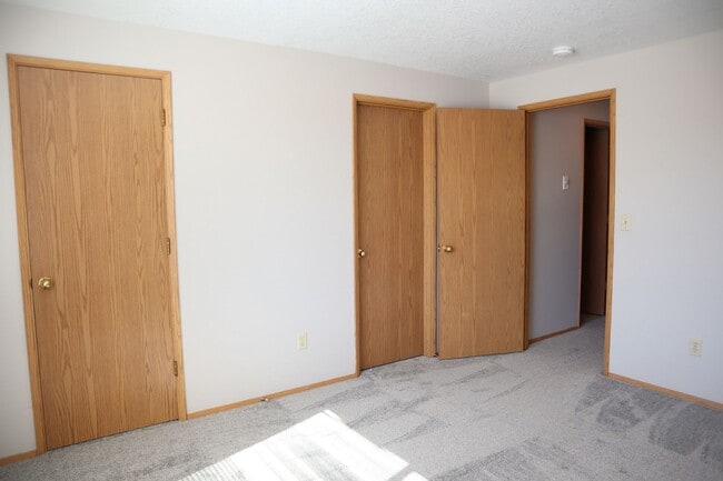 Building Photo - 114 SW 14th Cir
