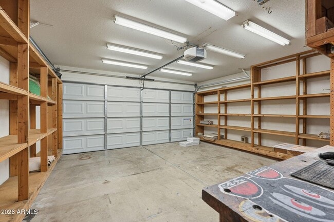 Building Photo - 3331 W Via Del Sol Dr