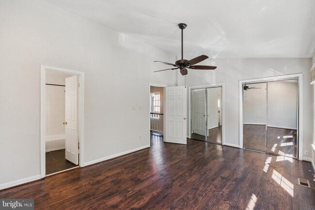 Building Photo - 10520 Pine Haven Terrace