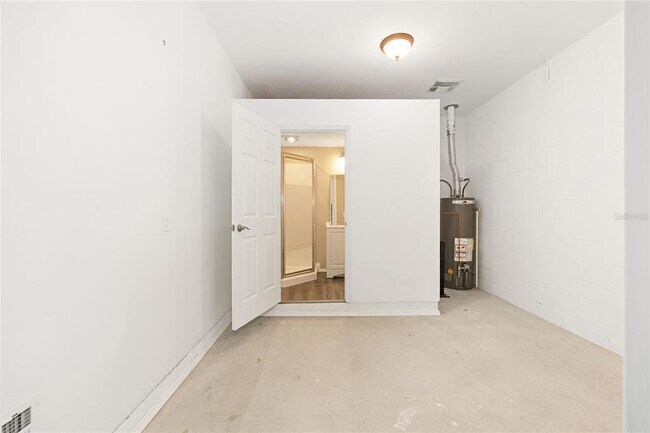 Building Photo - 7635 SW 64th St Rd