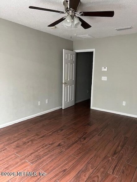 Building Photo - 6849 Misty View Dr