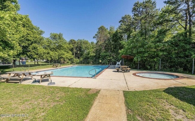 Building Photo - 1128 Sawmill Rd