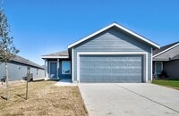 Building Photo - 2413 Legends Crk