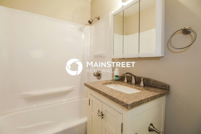 Building Photo - 3 Bedroom Pet-Friendly Home in Kansas City...