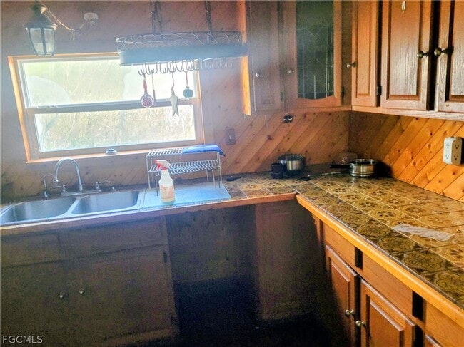 Building Photo - 8230 Tolles Dr