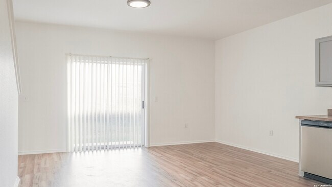 Building Photo - 8823 Mission Brk