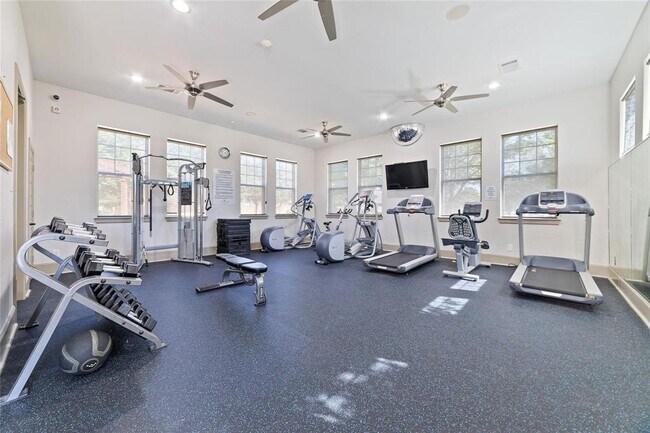 Building Photo - 24511 Springwood Glen Ln