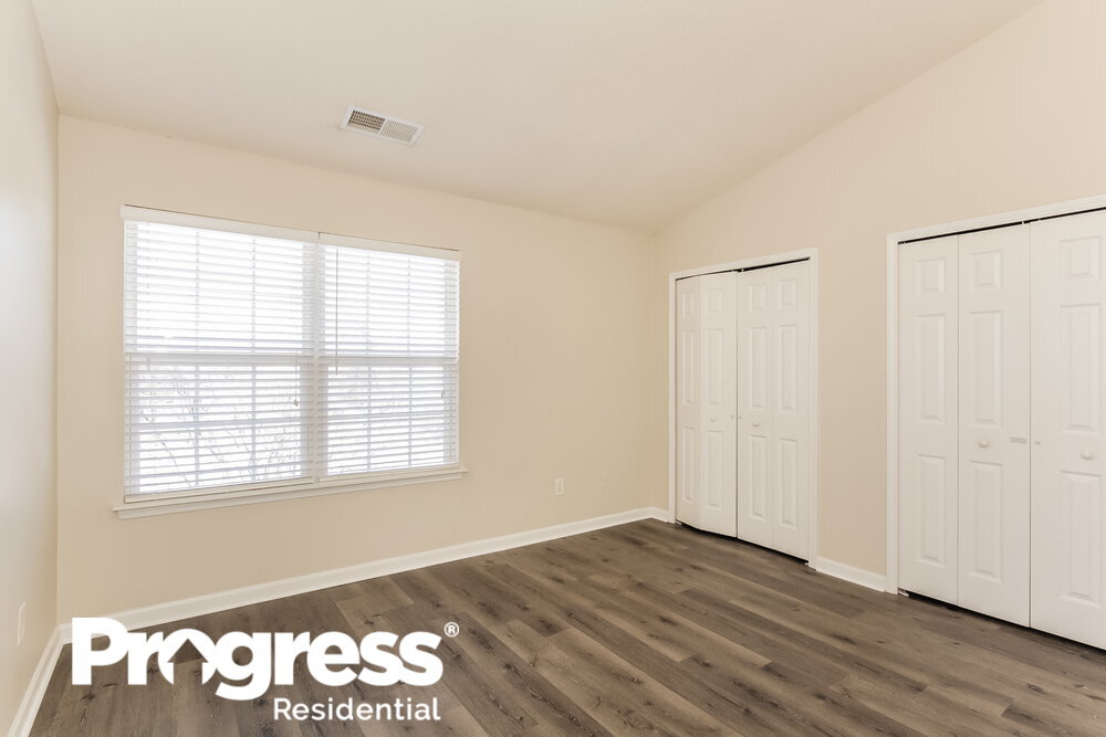 Building Photo - 17113 Greenlawn Hills Ct