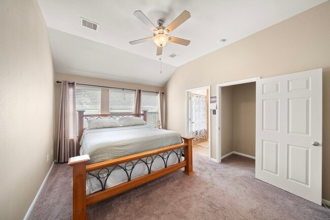 Building Photo - 2621 Wilson Creek Dr