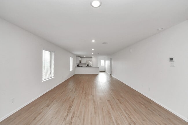 Building Photo - 9010 Estes Lks Dr