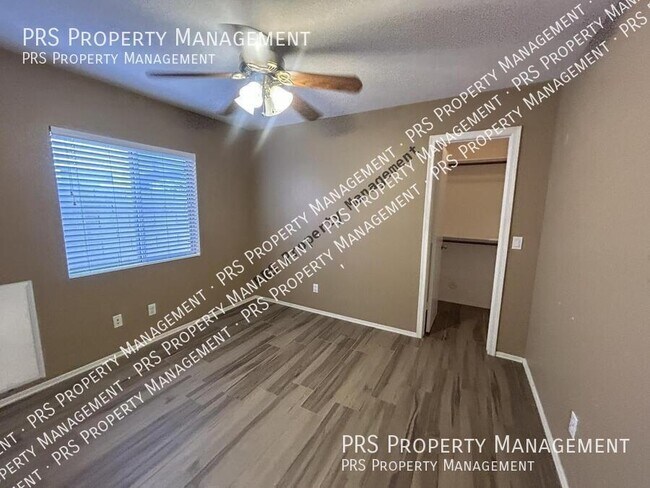 Building Photo - 718 W Constitution Dr