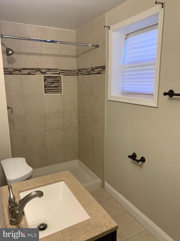 Building Photo - 12118 Birchview Dr