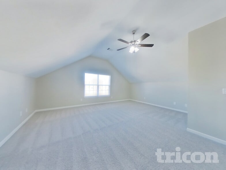 Building Photo - 3505 Flora Dr