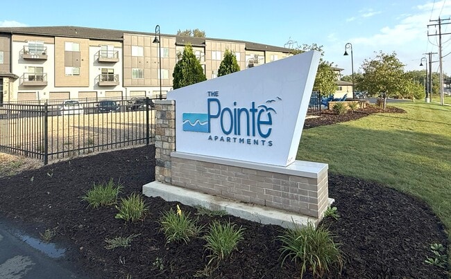 Building Photo - The Pointe Apartments