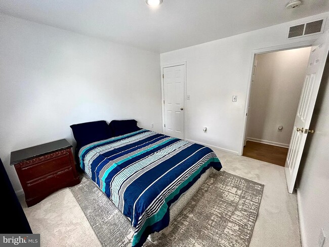 Building Photo - 358 Stonehedge Ln