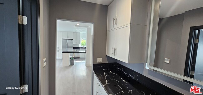 Building Photo - 465 Le Doux Rd