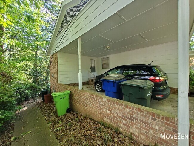Building Photo - 812 Autumn Ct