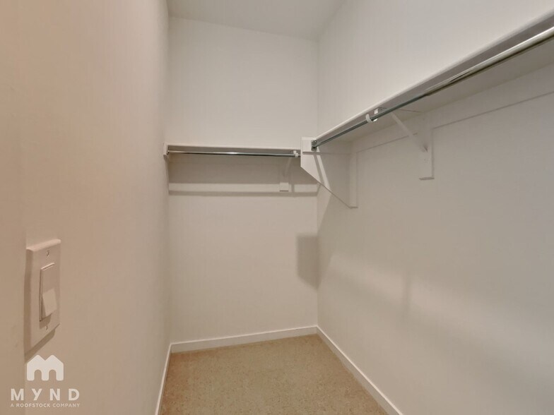 Building Photo - 7918 N 79th Ave