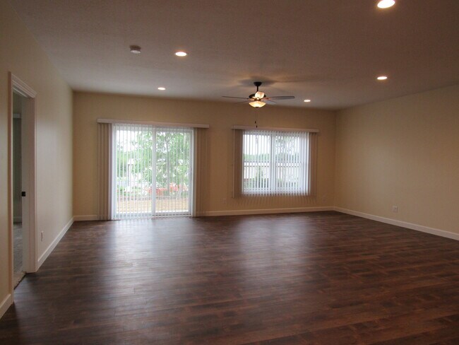 Building Photo - 4007 Creek Hill Dr