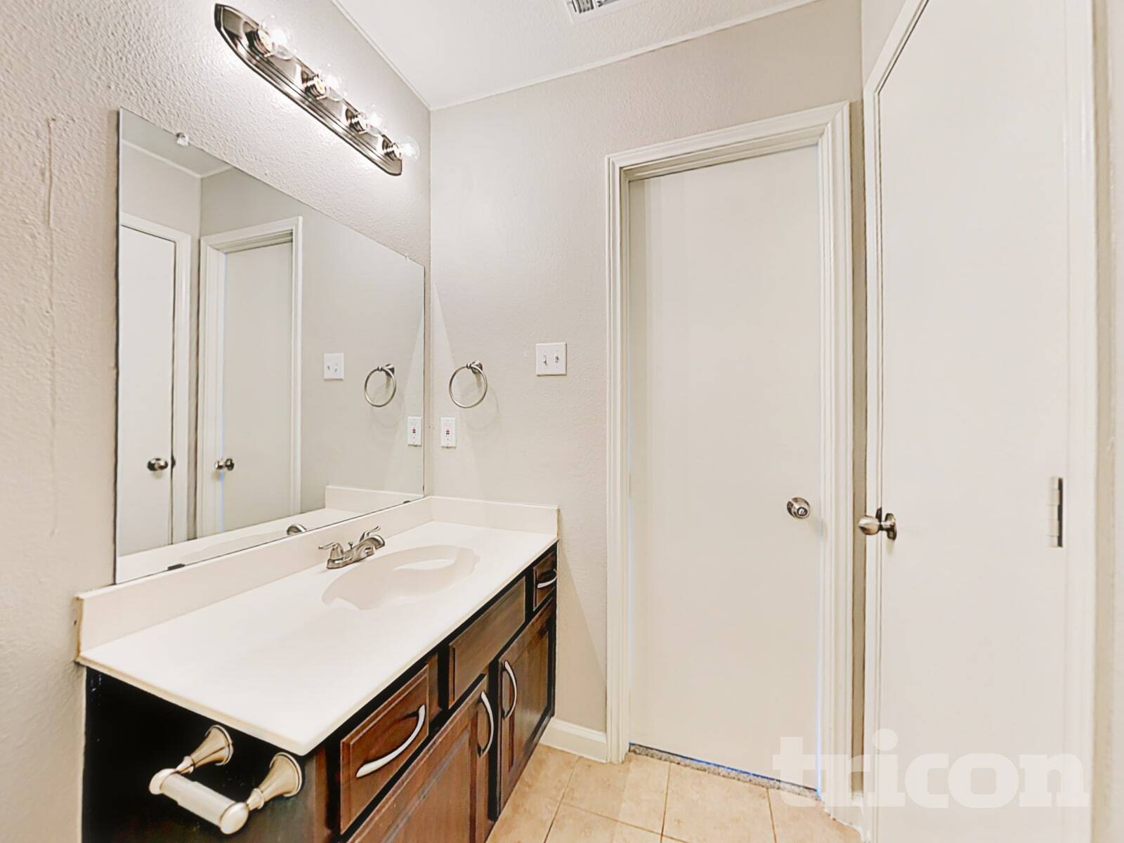 Building Photo - 1110 Sage Brush Tr