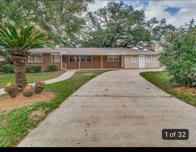 Building Photo - 6400 W Fairfield Dr