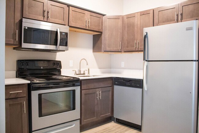 Interior Photo - 507 S 4th St