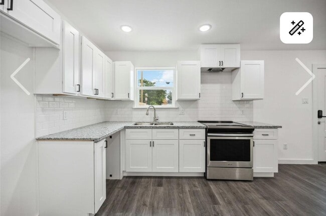 Building Photo - 2312 Wavell St