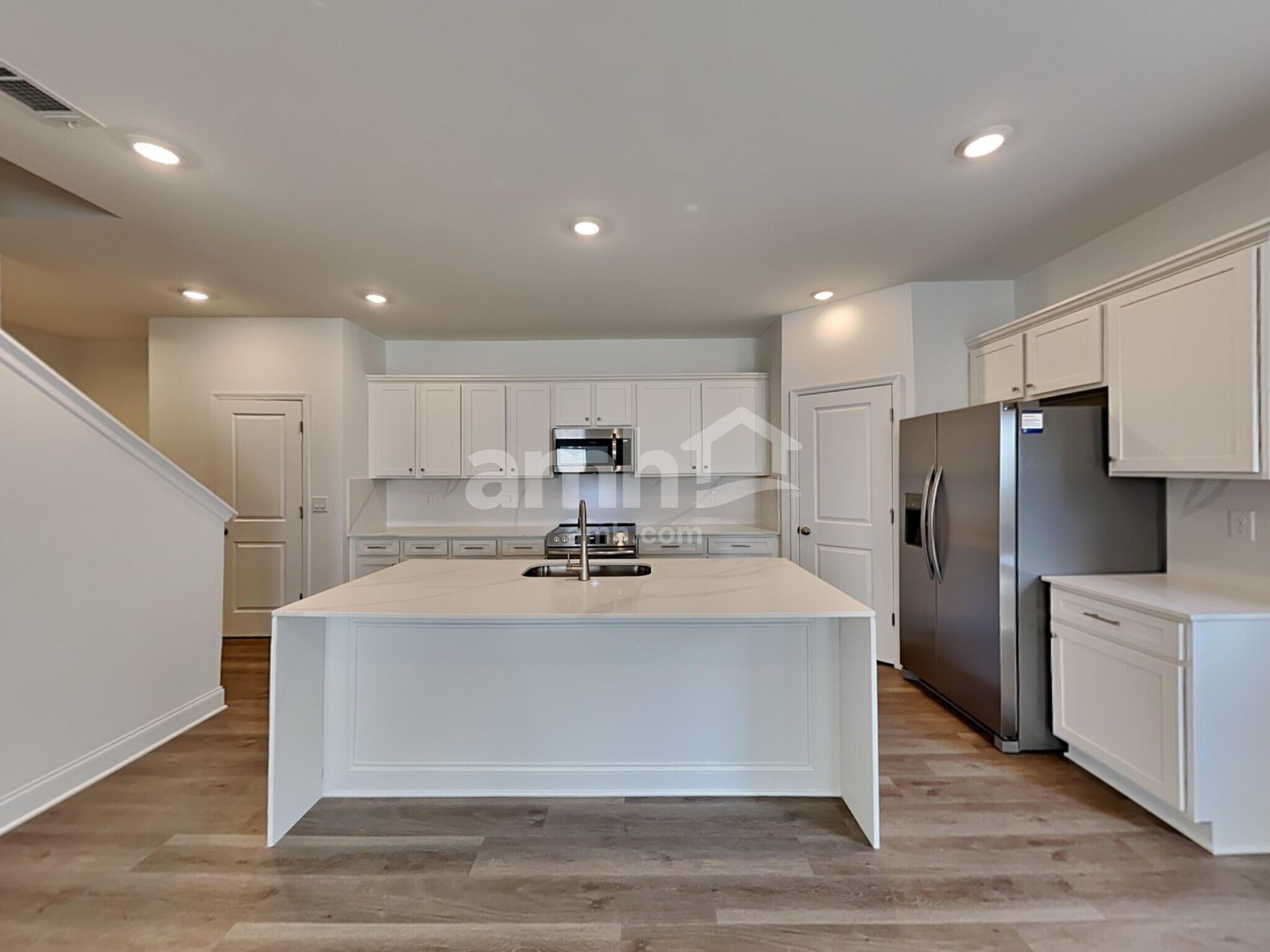 Building Photo - 30 Hickory Ct