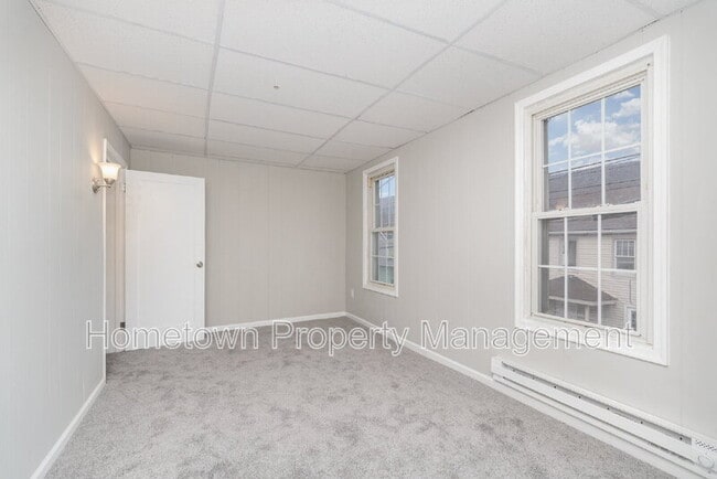 Building Photo - 608 North St