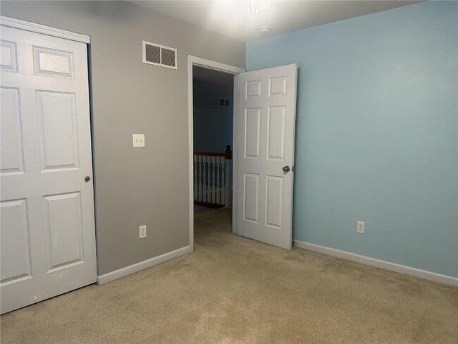 Building Photo - 208 Madison Park Dr
