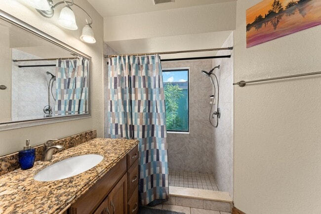 Building Photo - 1341 S Ridge Lake Cir