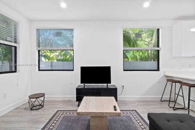 Building Photo - 1544 NW 59th St