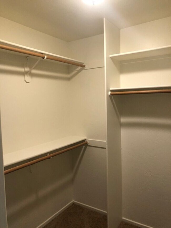 Building Photo - 336-2 E Limberlost-