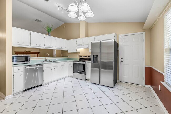 Building Photo - 8524 Bannerman Bluff Dr
