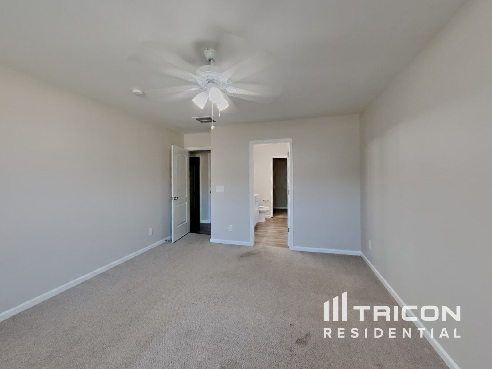 Building Photo - 7311 Village Acre Dr
