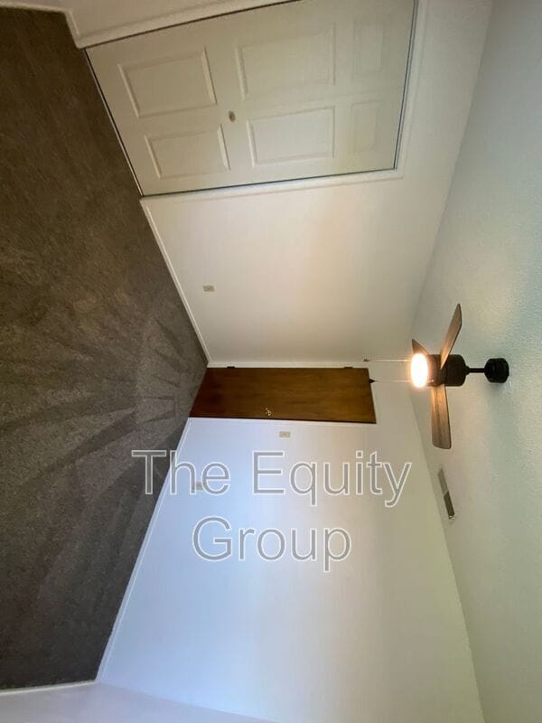 Building Photo - 1927 S Julieann Ct