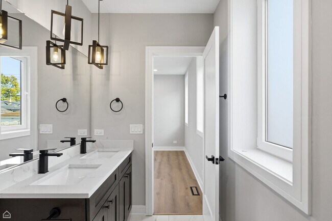 Building Photo - 2718 Budd St